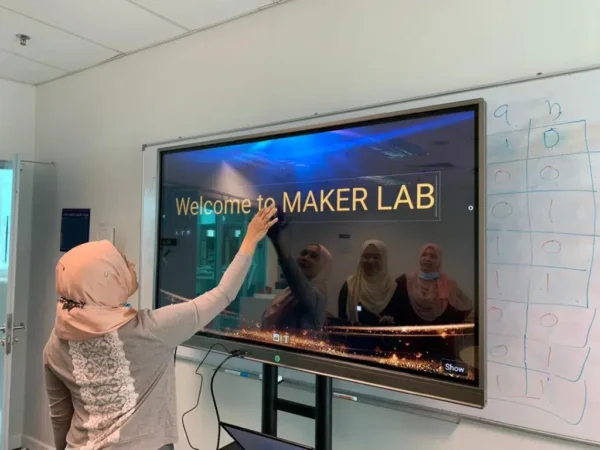 Interactive Smartboard for UiTM Maker Lab