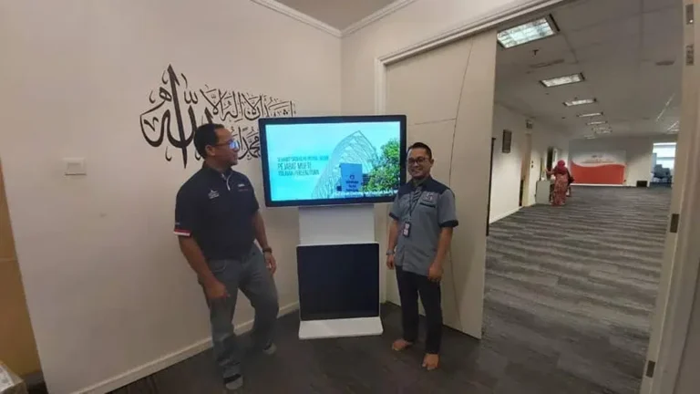 Floor stand kiosk arvia israk solution