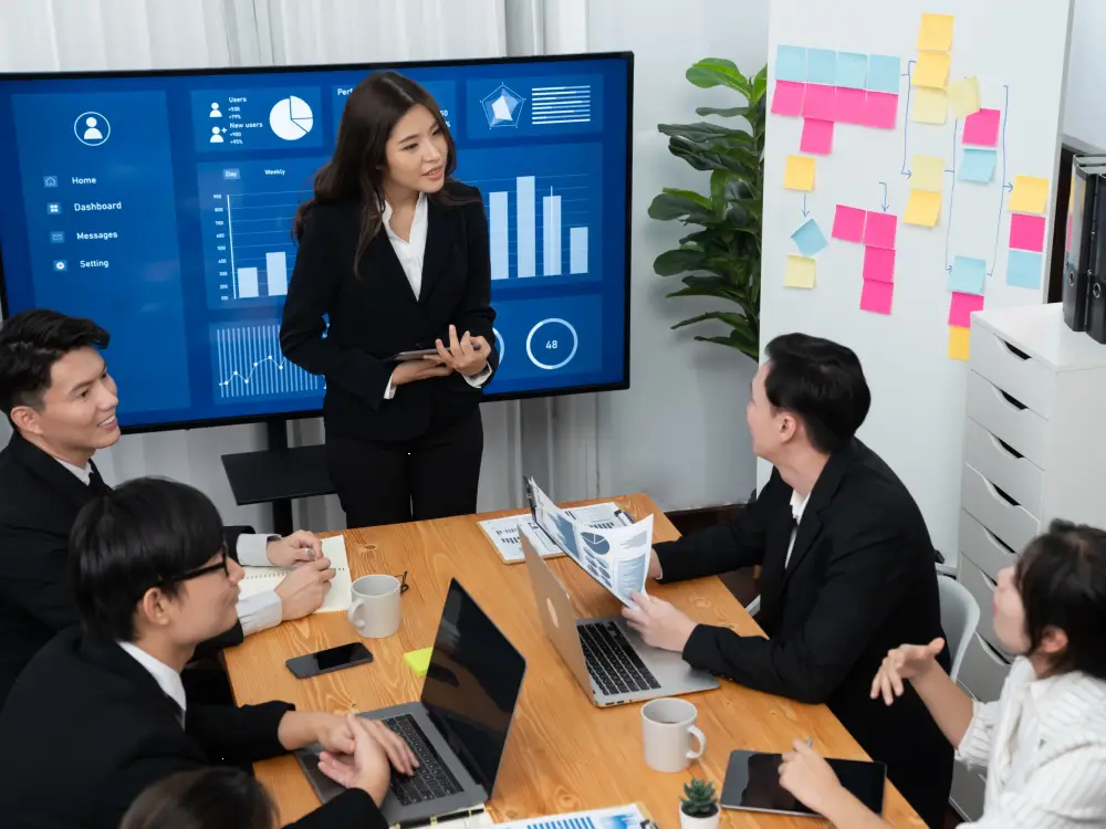 How Interactive Smartboards are Revolutionizing Learning