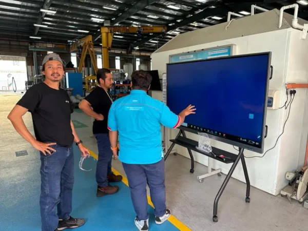 Interactive Smartboard and Kiosk for Sapura Baker Hughes
