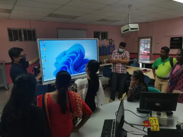 Interactive Smartboard for Sekolah Jenis Kebangsaan (T) Jalan Lobak, Seremban