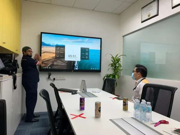 Interactive Smartboard for Azimuth South Ship Management