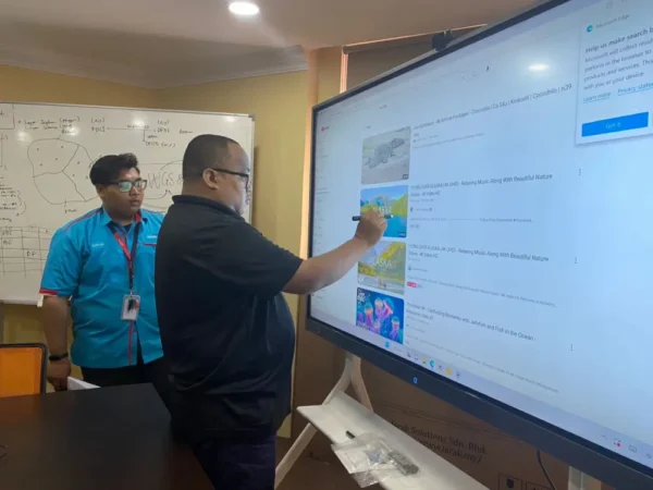 Interactive Smartboard for ILaunch Sdn Bhd