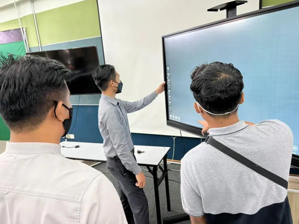Interactive Smartboard for Institut Pendidikan Guru (IPG)