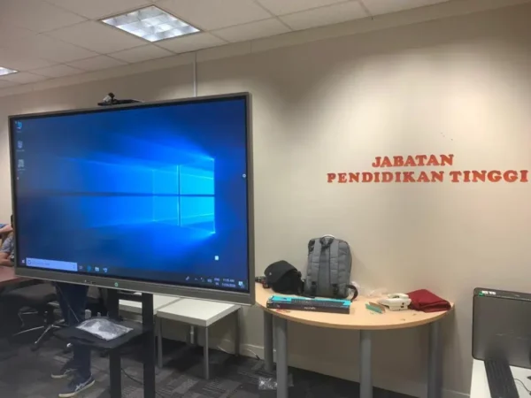 Interactive Smartboard for Jabatan Pendidikan Tinggi (JPT)