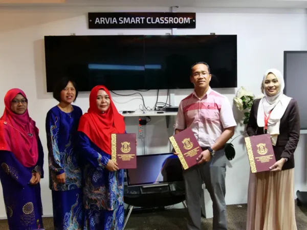 Lawatan Delegasi Sekolah Menengah Kebangsaan Klang Utama ke Showroom Israk Solution