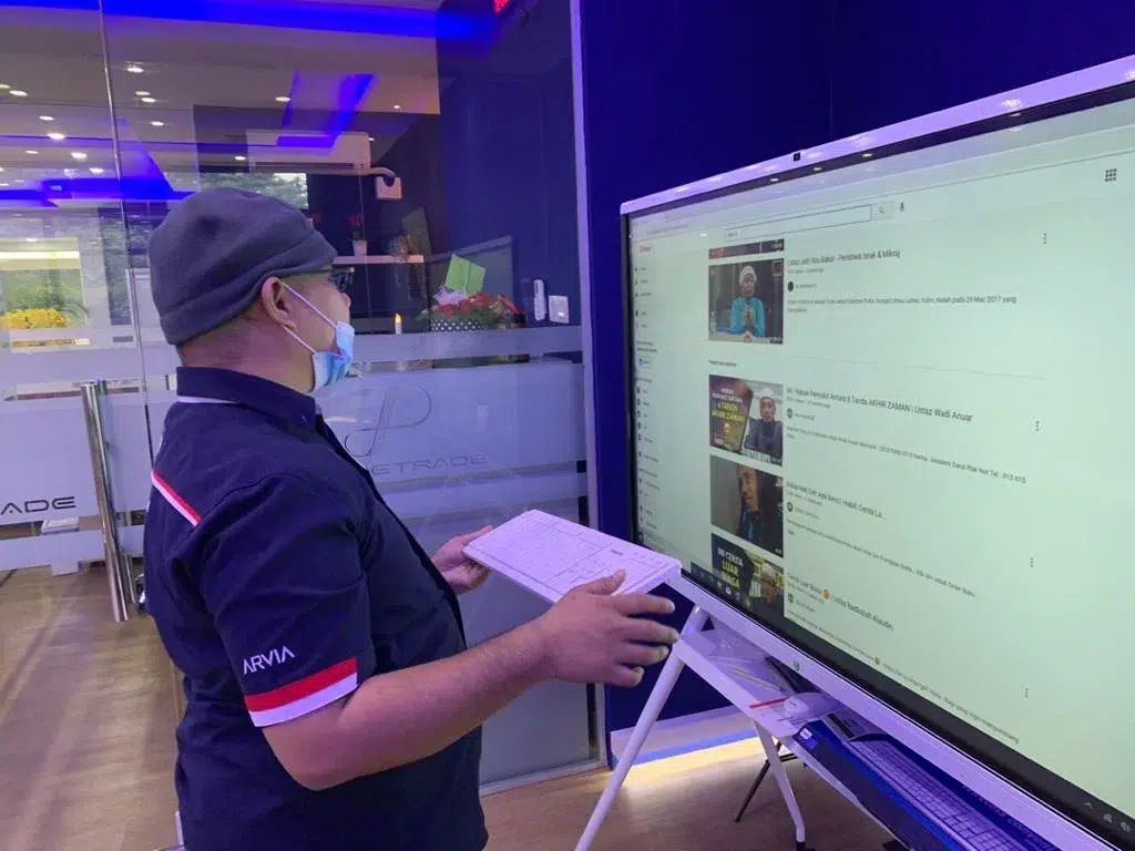 Interactive Smartboard for Planetrade Holding Sdn. Bhd.