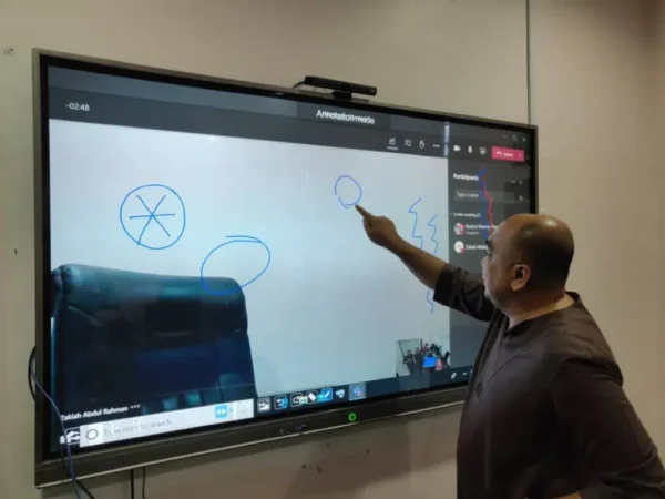 Interactive Smartboard for Prisma Harta Sdn Bhd