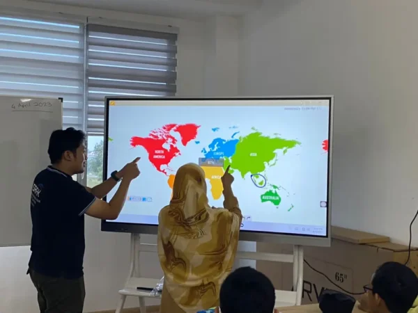 Interactive Smartboard for I-Musleh