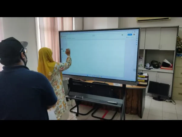 Interactive Smartboard for SMK Bandar Behrang