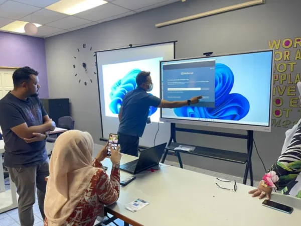 Interactive Smartboard for Sekolah Rendah Kebangsaan Seri Indera, Perlis