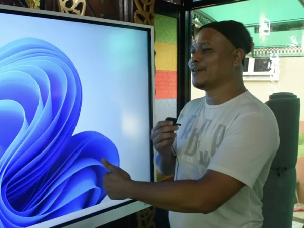 Interactive Smartboard for Surau Raudah Cahaya, Terengganu