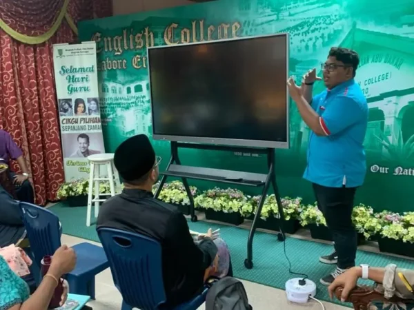 Interactive Smartboard for EC Collage JB