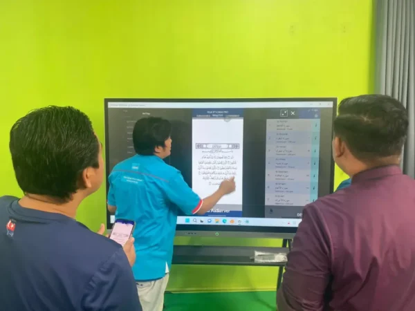 Interactive Smartboard for Rio Studio