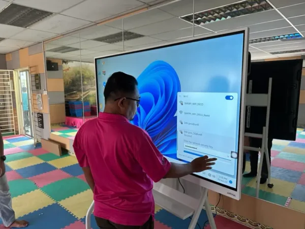 Interactive Smartboard for SMK Bandar Puteri Jaya, Kedah