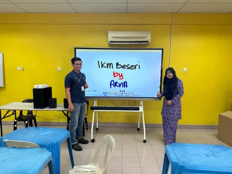 interactive smartboard arvia israk solution