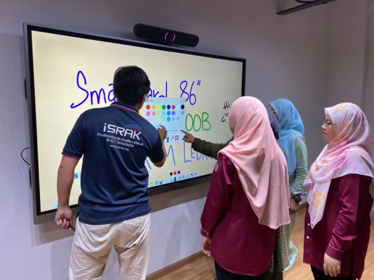 smartboard 86" video conferencing ARV1000B KKTM Ledang arvia solutions israk solutions