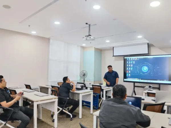 Empowering Education at OUM Petaling Jaya with Smartboard Technology