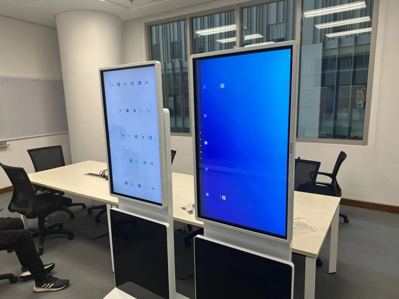 Asia School of Business Embraces Touchscreen Innovation with Arvia