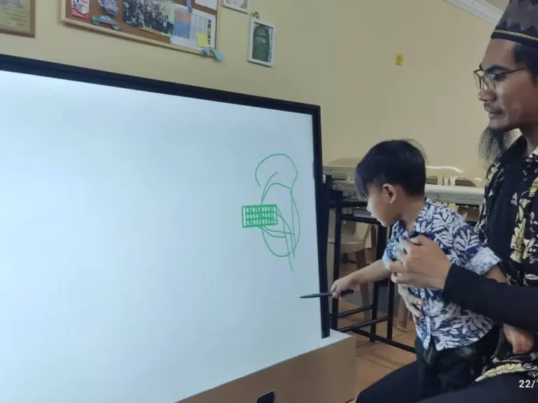 arvia smartboard pertubuhan pendidikan anak-anak israk solutions