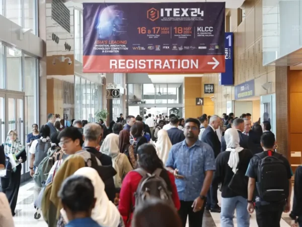 Arvia Showcases Virtual Lab & Smartboards at ITEX 2024