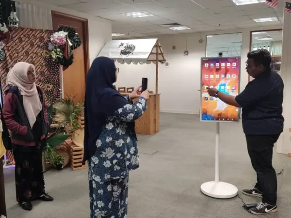 Revolutionizing Training with FlipTouch Technology