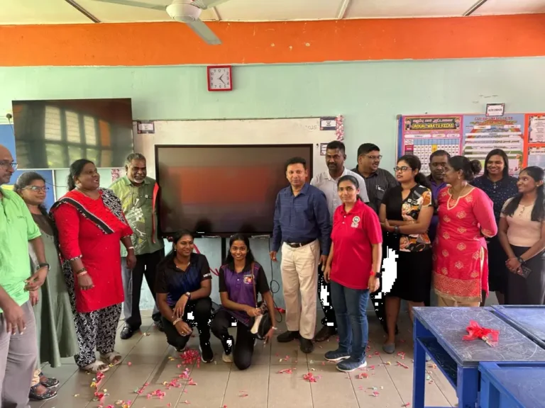 arvia smartboard sjkt taman melawati israk solutions