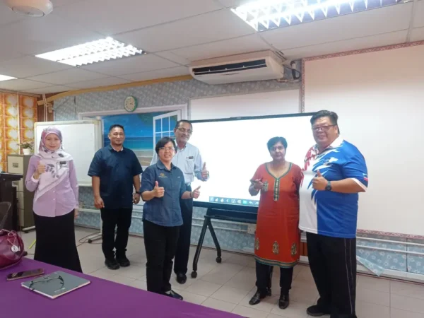 Empowering IPG Keningau with Smartboard Technology