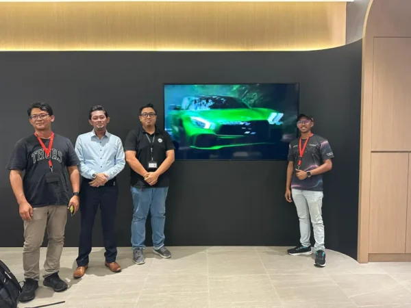 Transforming Mercedes-Benz Johor with a Media Player Digital Signage Solution