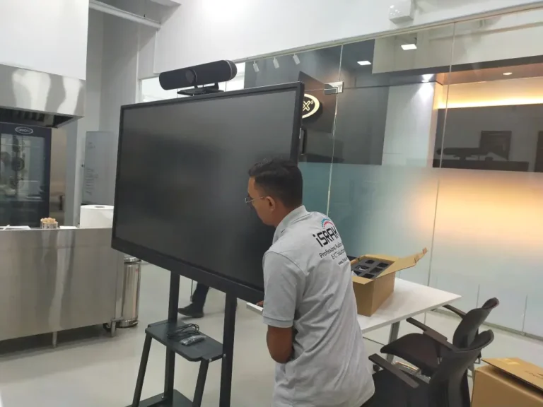 Arvia Interactive Smartboards| Enhance Collaboration & Learning