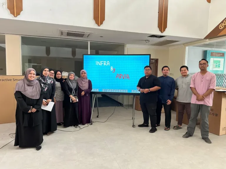 arvia smartboard panzen institut kemajuan desa israk