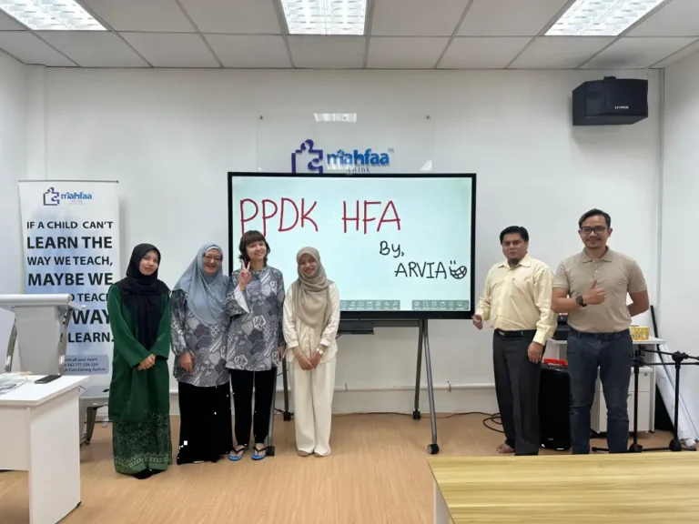 arvia smartboard pdk autism israk solutions