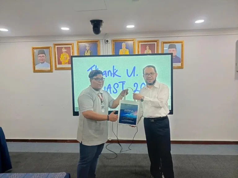 smartboard arv100 ciast arvia solutions israk solutions
