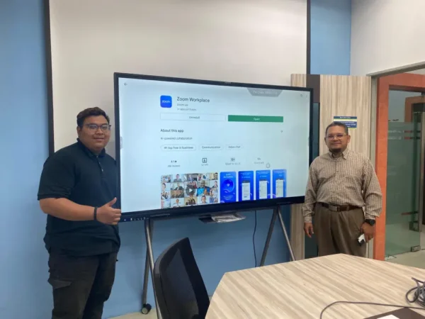 UMP Gambang Modernizes Collaboration with Smartboard Technology