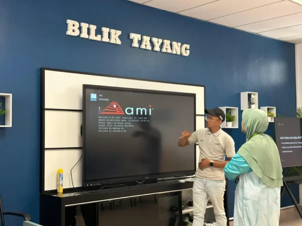 Embracing Digital Transformation at SK Dumpar with the Smartboard ARV400