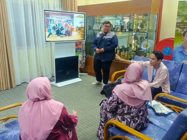 Arvia FLR101W-55” Digital Signage Display Empowers ADTEC Shah Alam’s Smart Campus