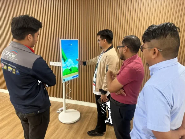 Flip Touch 32-Inch Empowers Pahang Go’s Public Engagement Strategy