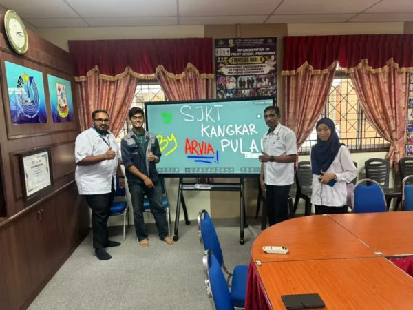 ARVIA Smartboard Installation Empowers SJKT Kangkar Pulai’s Digital Teaching Landscape