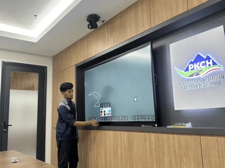 smartboard arv400 perbadanan kemajuan cameron highland israk solutions arvia solutions