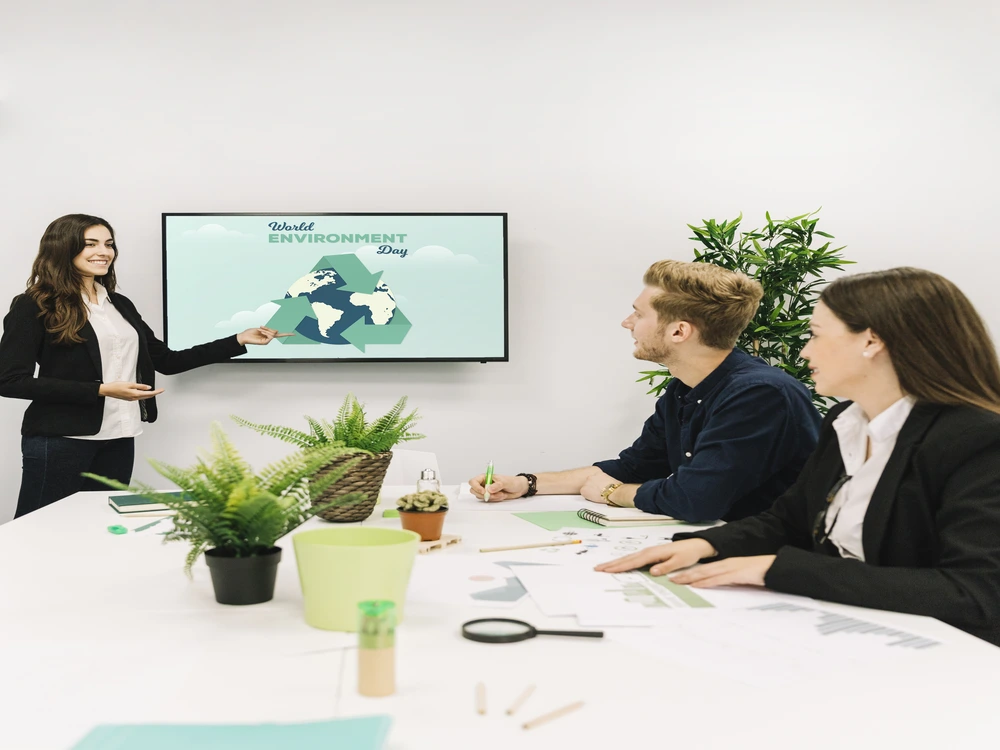 Smart-Meeting-Room-Solutions-with-Interactive-Smartboard-Technology