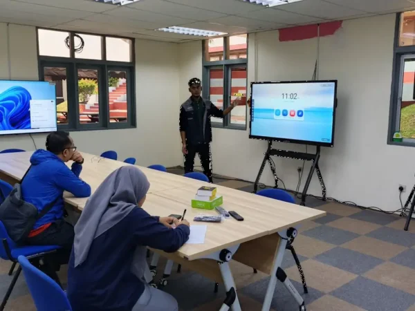 KPTM Bangi Smart Classroom Powered by Smartboard Malaysia Technology