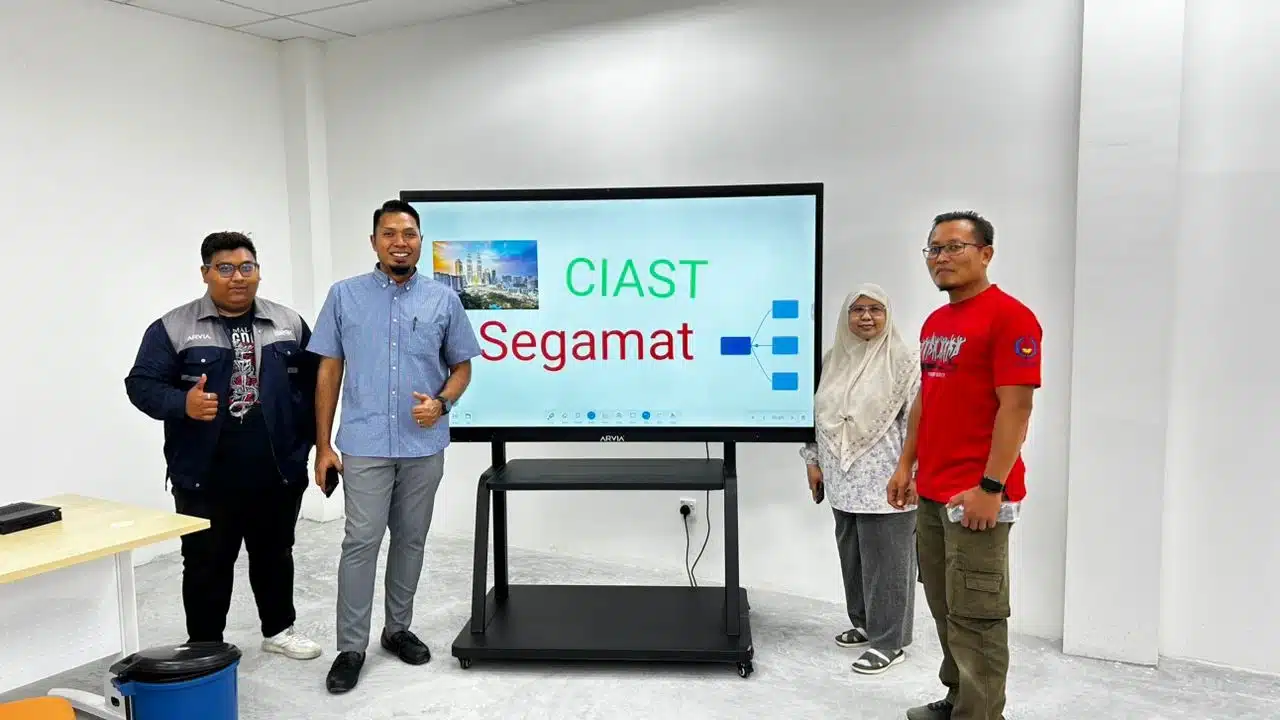 AI Smartboard & Flip Touch Installation at CIAST Segamat Johor | HS Supplier x Arvia Solutions