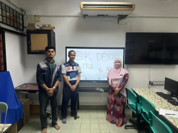 AI Smartboard Installation at SK Desa Putra – 2 Units of Arvia ARV600-65 with S57 Stands