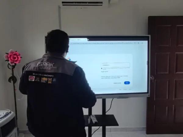 Smart Fork Empire Elevates Learning with Arvia Smartboard ARV200-55 Integration