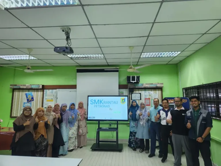 smk rantau petronas ai smartboard arvia solutions israk solutions