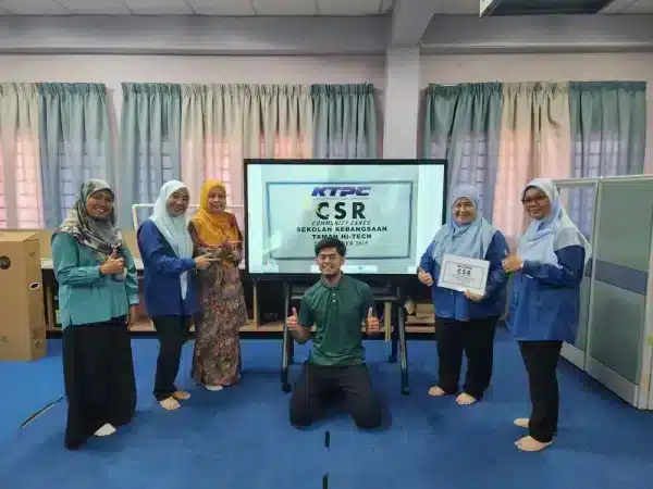 KTPC Empowers SMK Taman Hi-Tech with AI Smartboard