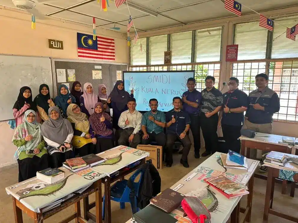AI Smartboard Drives Statewide Digital Transformation Across SMIDI  SMIDI Kuala Nerus