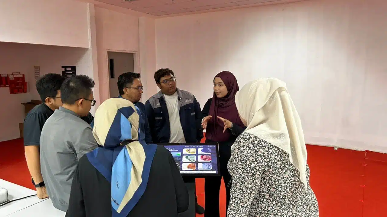 Floor Standing Kiosk Enhances Navigation at Hospital Kuala Pilah