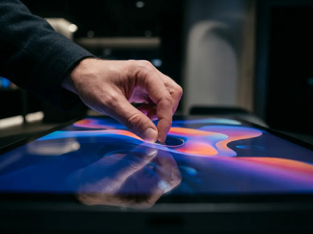 Smooth multi-touch on an Arvia capacitive touchscreen display in a Malaysian setting