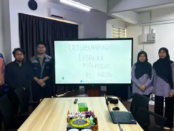 Pertubuhan Ihsanku Malaysia Upgrades Its Meeting Room with the ARVIA AI Smartboard